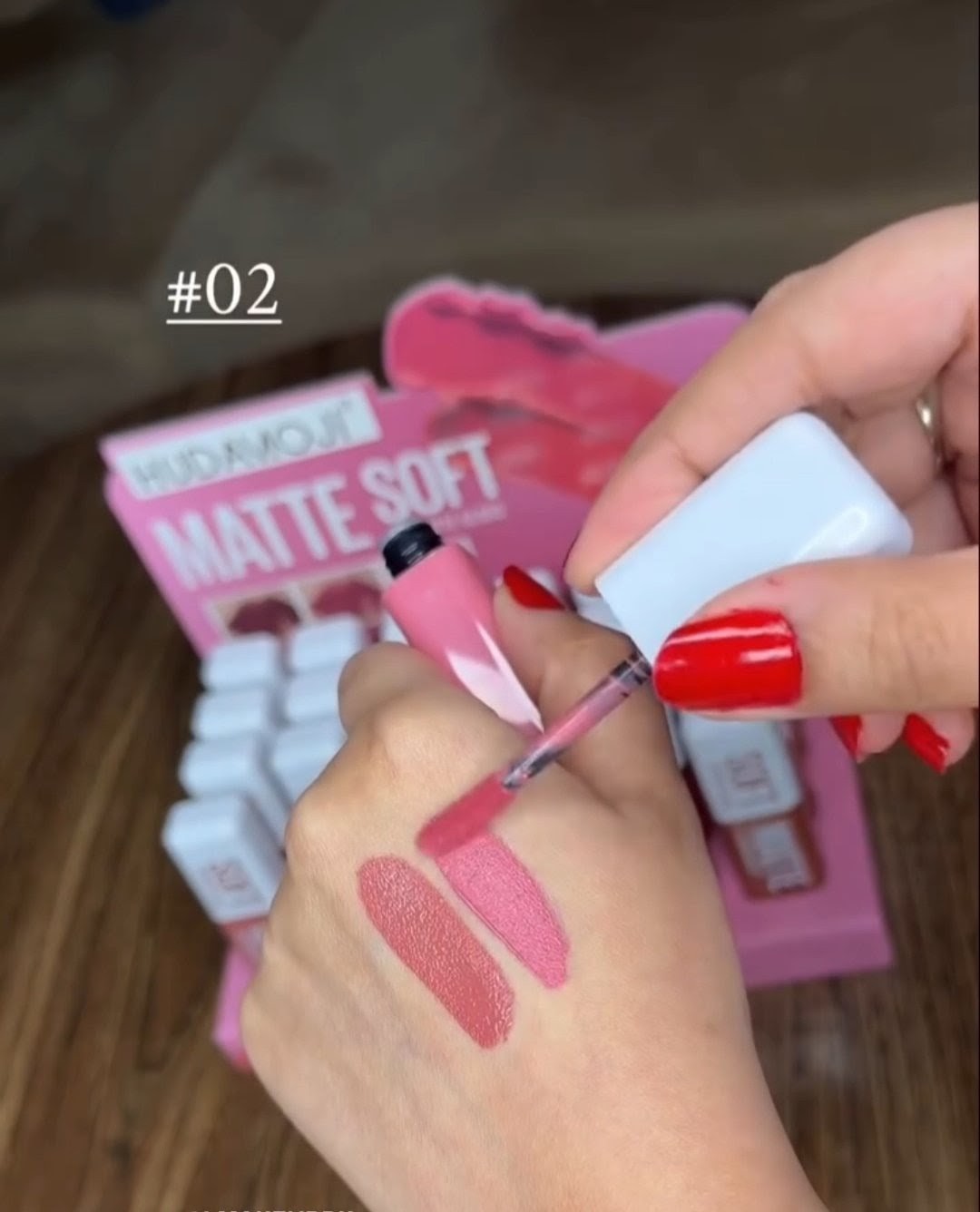 HUDAMOJI Matte Lip Gloss