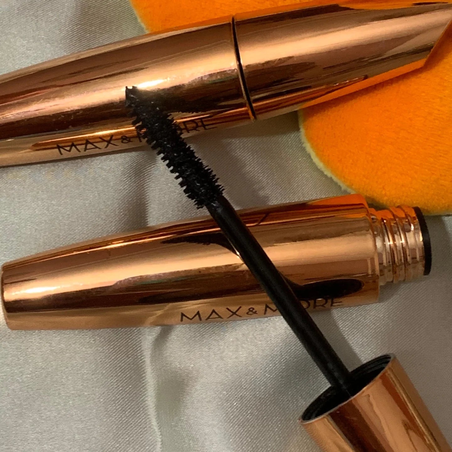 MAX & MORE Volumizing Mascara | Long-Lasting