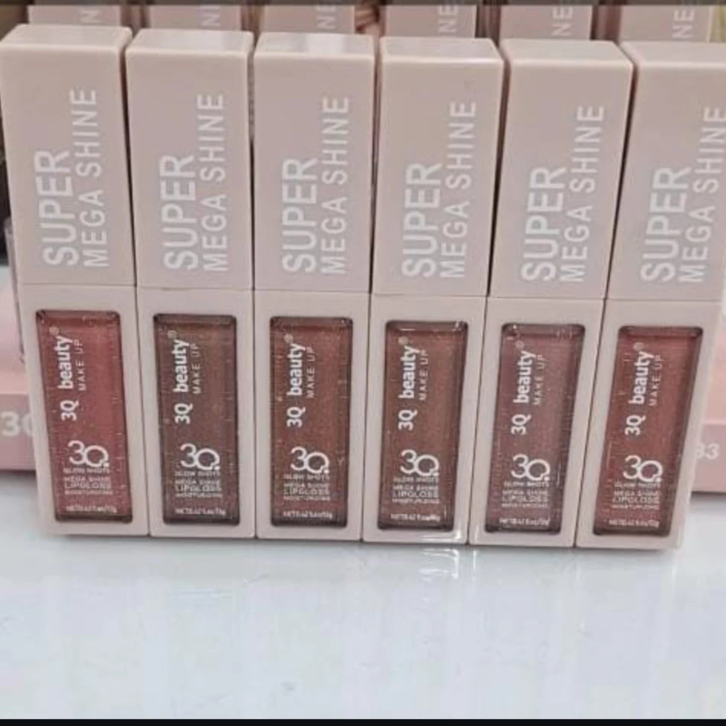 3Q BEAUTY Super Mega Shine Lip Gloss