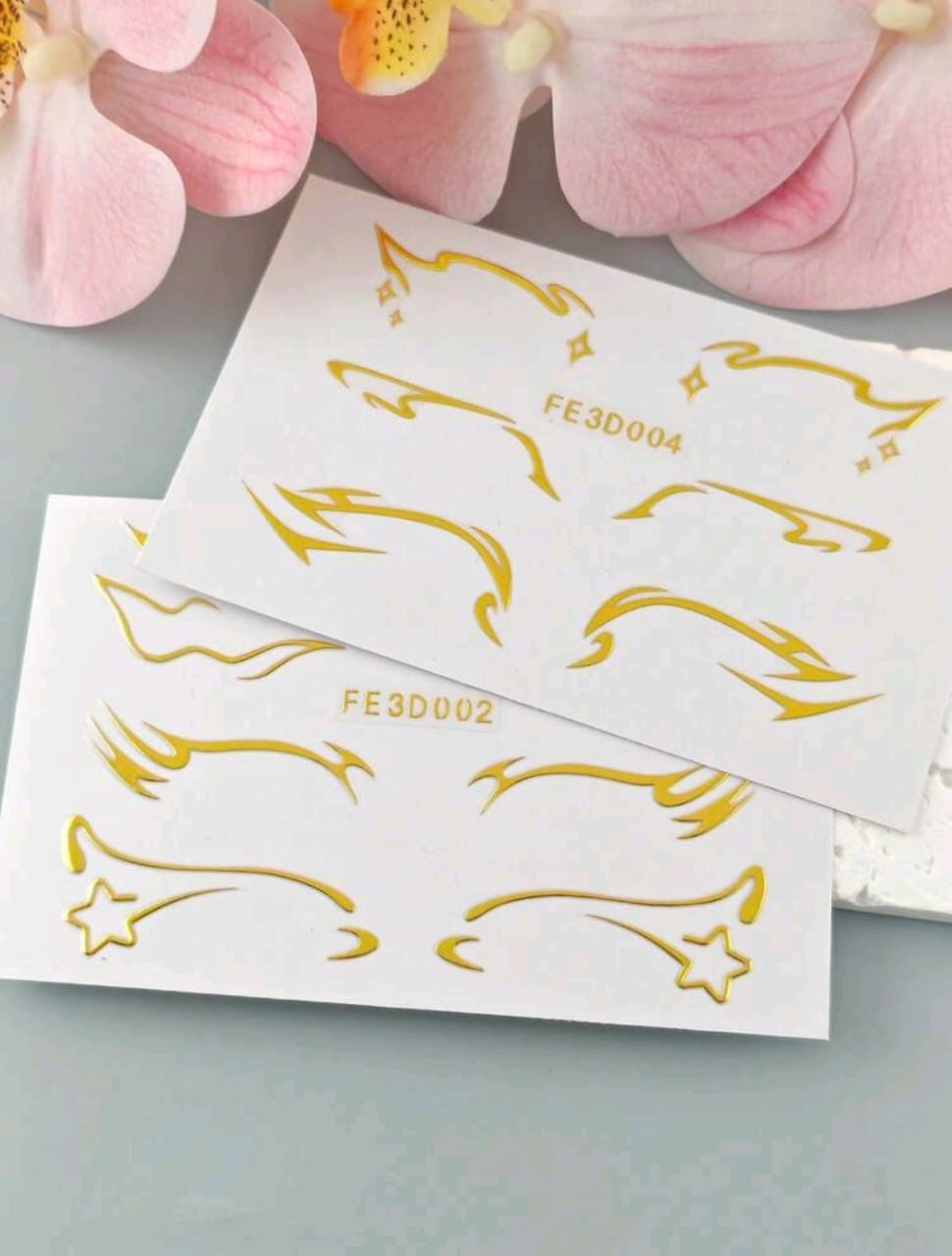 3D Gold Streamlined Eyeliner Sticker | Pack of 2