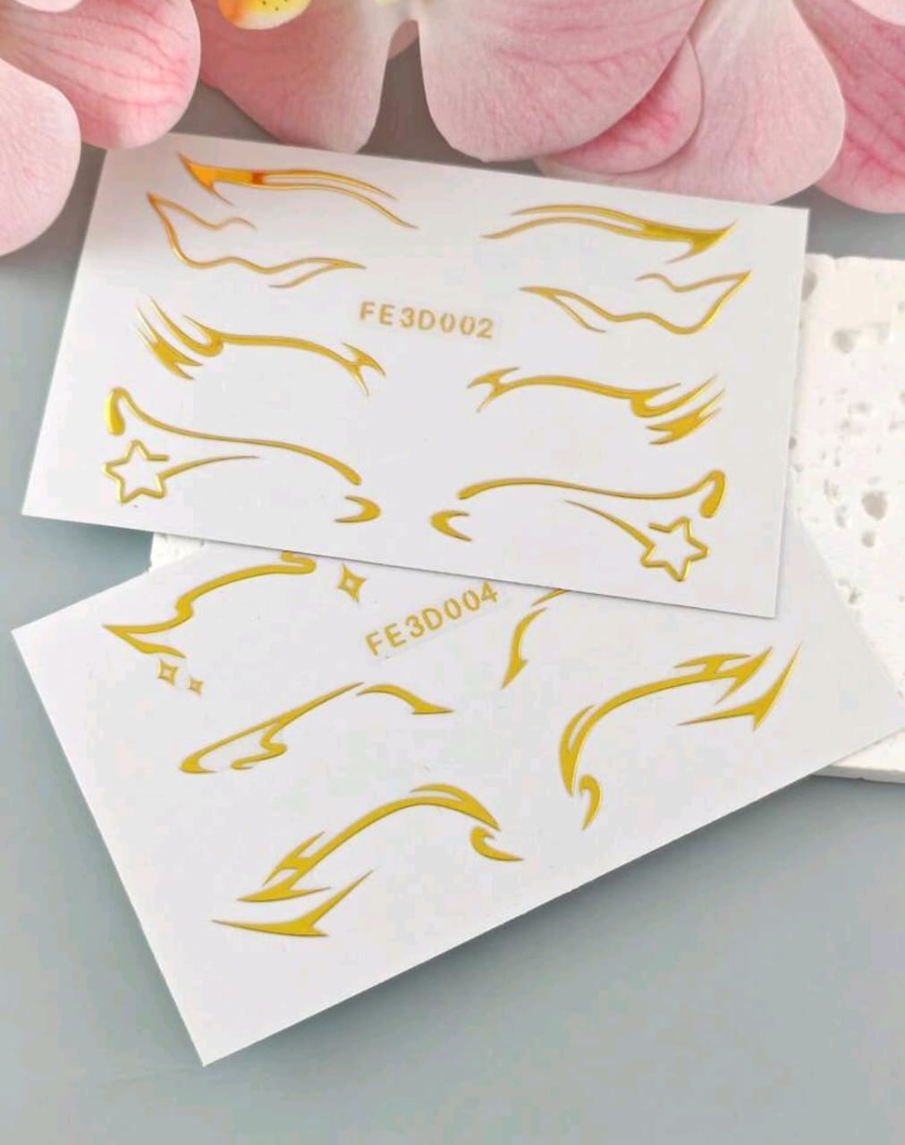 3D Gold Streamlined Eyeliner Sticker | Pack of 2