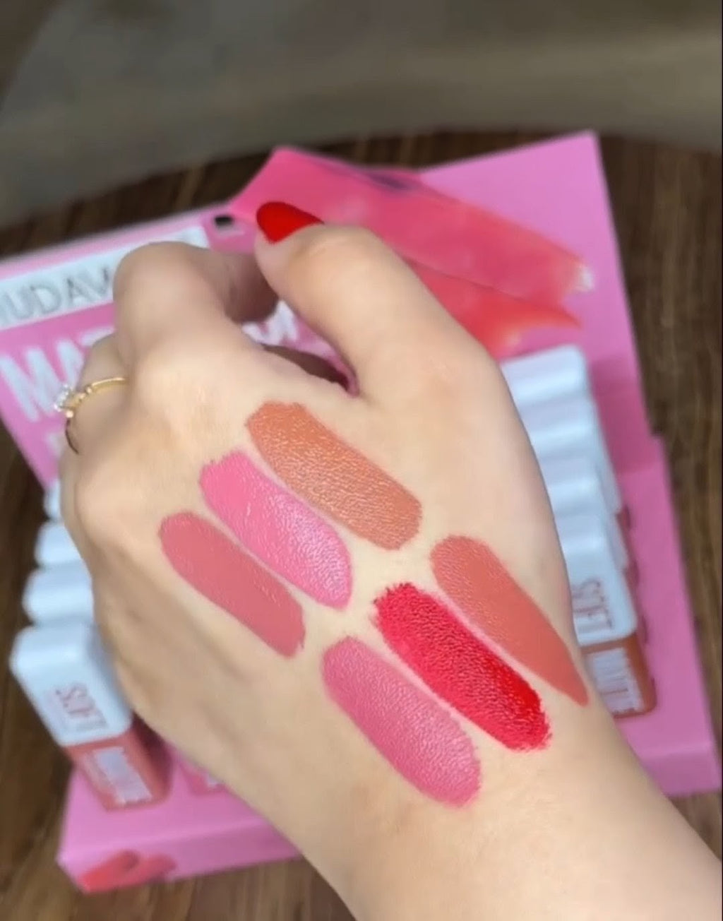 HUDAMOJI Matte Lip Gloss