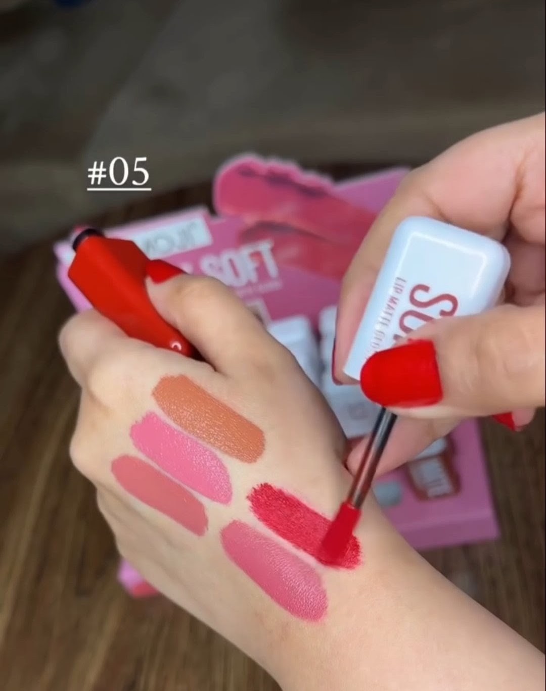 HUDAMOJI Matte Lip Gloss